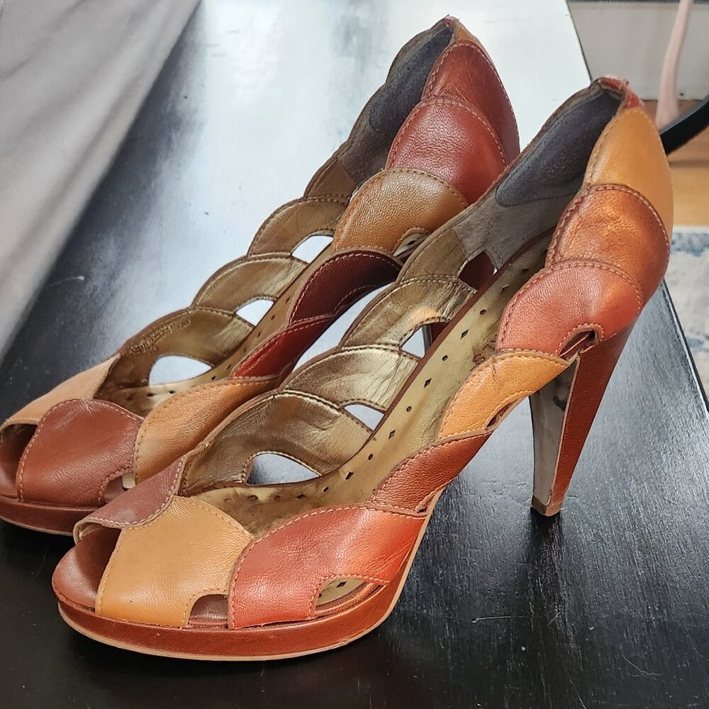 BCBG Gold Pumps